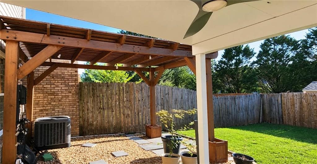 3 bedroom, 3 bathroom, 1,486 sq ft townhouse under contract at 118 Avalon Drive, Calhoun, GA 30701 — photo 5