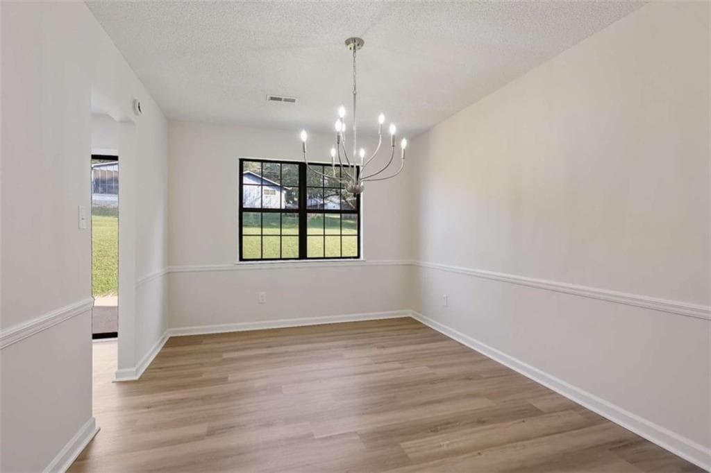 3 bedroom, 3 bathroom, 1,680 sq ft single family residence for sale at 4068 Hunt Way, Rex, GA 30273 — photo 6