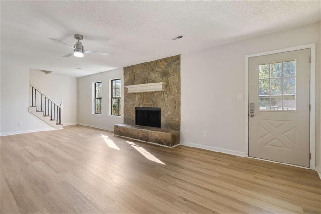 3 bedroom, 3 bathroom, 1,680 sq ft single family residence for sale at 4068 Hunt Way, Rex, GA 30273 — photo 7