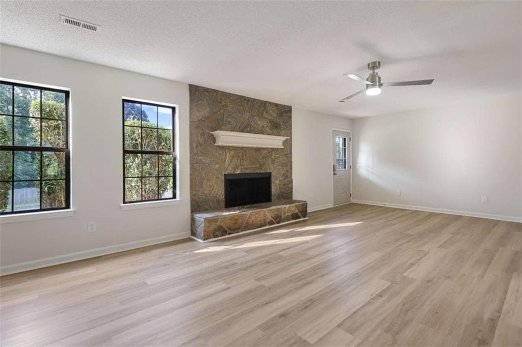 3 bedroom, 3 bathroom, 1,680 sq ft single family residence for sale at 4068 Hunt Way, Rex, GA 30273 — photo 9