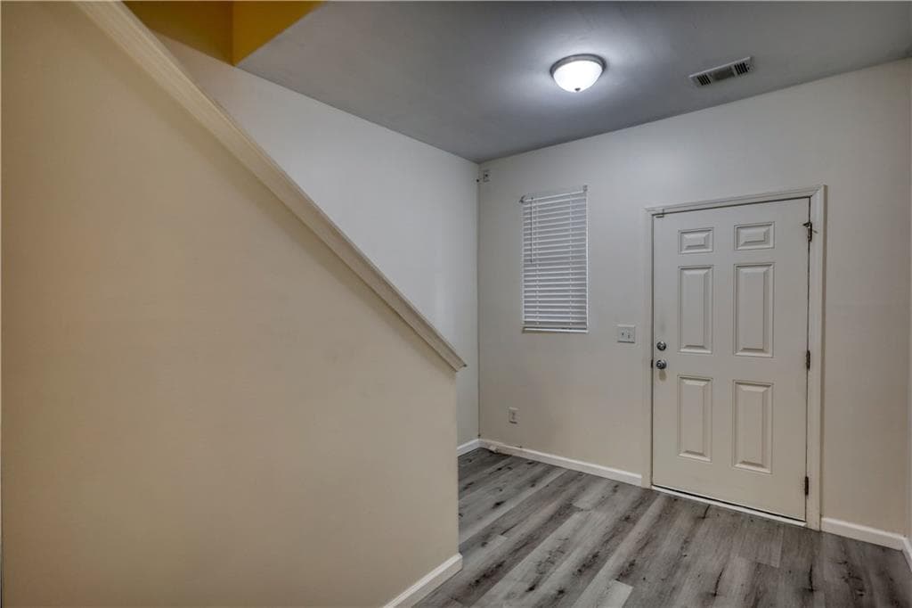 3 bedroom, 3 bathroom, 1,589 sq ft townhouse for sale at 1821 Millstream Hollow, Conyers, GA 30012 — photo 3
