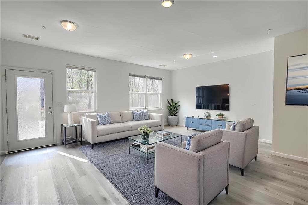 3 bedroom, 3 bathroom, 1,589 sq ft townhouse for sale at 1821 Millstream Hollow, Conyers, GA 30012 — photo 5