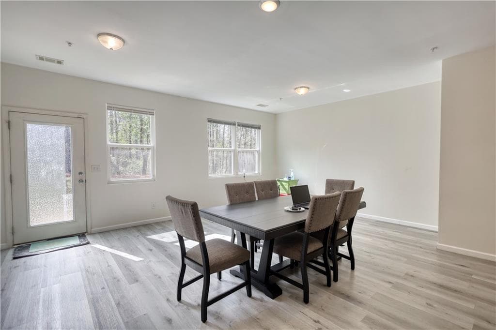 3 bedroom, 3 bathroom, 1,589 sq ft townhouse for sale at 1821 Millstream Hollow, Conyers, GA 30012 — photo 6