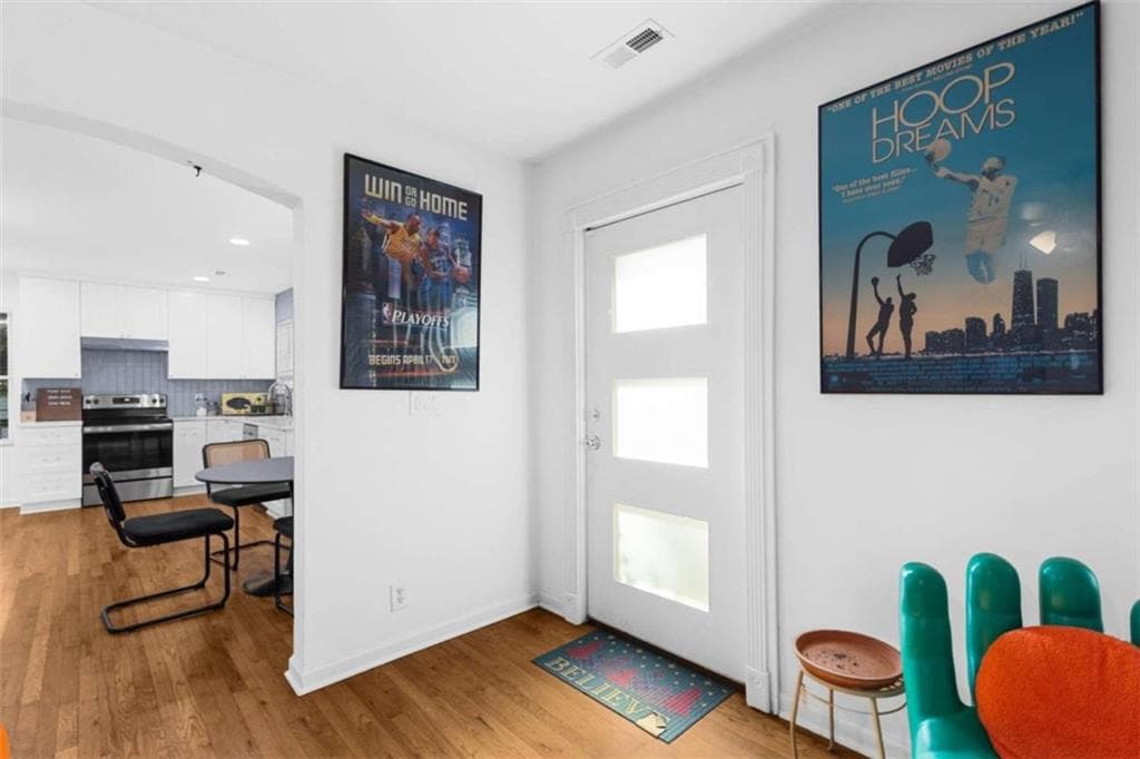 4 bedroom, 2 bathroom, 1,591 sq ft single family residence for sale at 1816 Sylvan Road, Atlanta, GA 30310 — photo 4