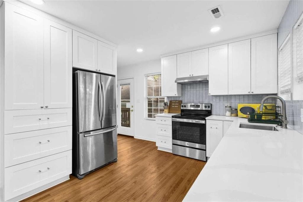 4 bedroom, 2 bathroom, 1,591 sq ft single family residence for sale at 1816 Sylvan Road, Atlanta, GA 30310 — photo 8