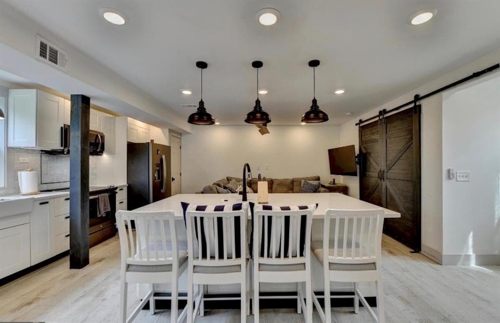 3 bedroom, 3 bathroom, 1,881 sq ft single family residence for sale at 310 Friar Tuck C Circle, Covington, GA 30014 — photo 5