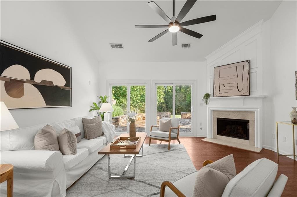 3 bedroom, 3 bathroom, 2,344 sq ft single family residence for sale at 4010 Emerald Glade Court, Cumming, GA 30040 — photo 8