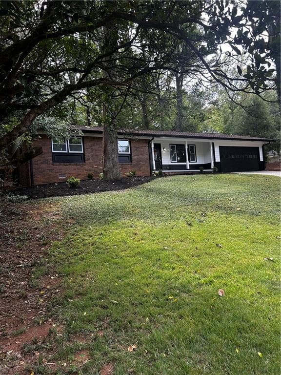 3 bedroom, 2 bathroom, 1,354 sq ft single family residence for sale at 4205 Commodore Drive, Chamblee, GA 30341 — photo 3