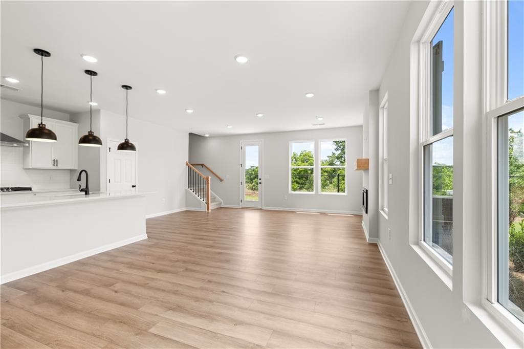 3 bedroom, 3 bathroom, 1,804 sq ft townhouse for sale at 6425 Pinin Place 643, Cumming, GA 30041 — photo 3