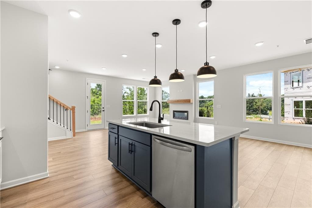 3 bedroom, 3 bathroom, 1,804 sq ft townhouse for sale at 6425 Pinin Place 643, Cumming, GA 30041 — photo 6