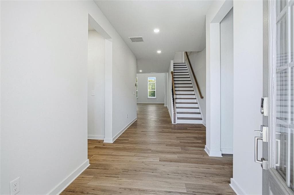 7 bedroom, 7 bathroom, 6,307 sq ft single family residence for sale at 6715 Settingdown Creek Drive, Dawsonville, GA 30534 — photo 5