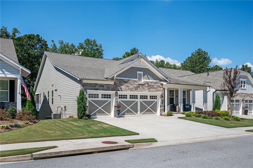 4 bedroom, 5 bathroom, 4,519 sq ft single family residence for sale at 190 Tahoe Court, Hoschton, GA 30548 — photo 2