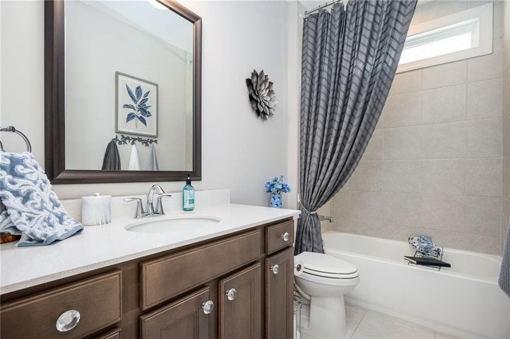 4 bedroom, 5 bathroom, 4,519 sq ft single family residence for sale at 190 Tahoe Court, Hoschton, GA 30548 — photo 10