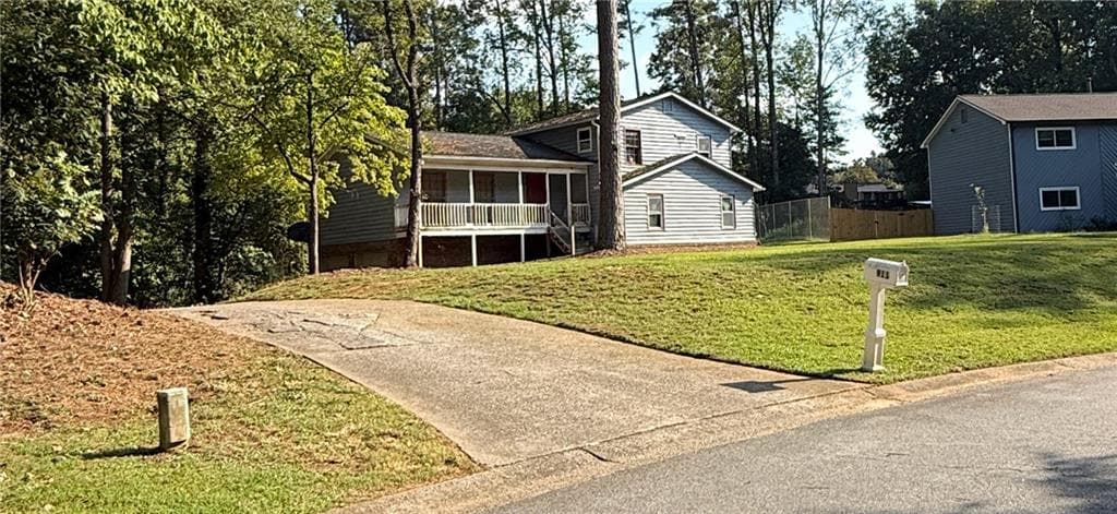 4 bedroom, 3 bathroom, 2,304 sq ft single family residence for sale at 911 Andover Court, Woodstock, GA 30188