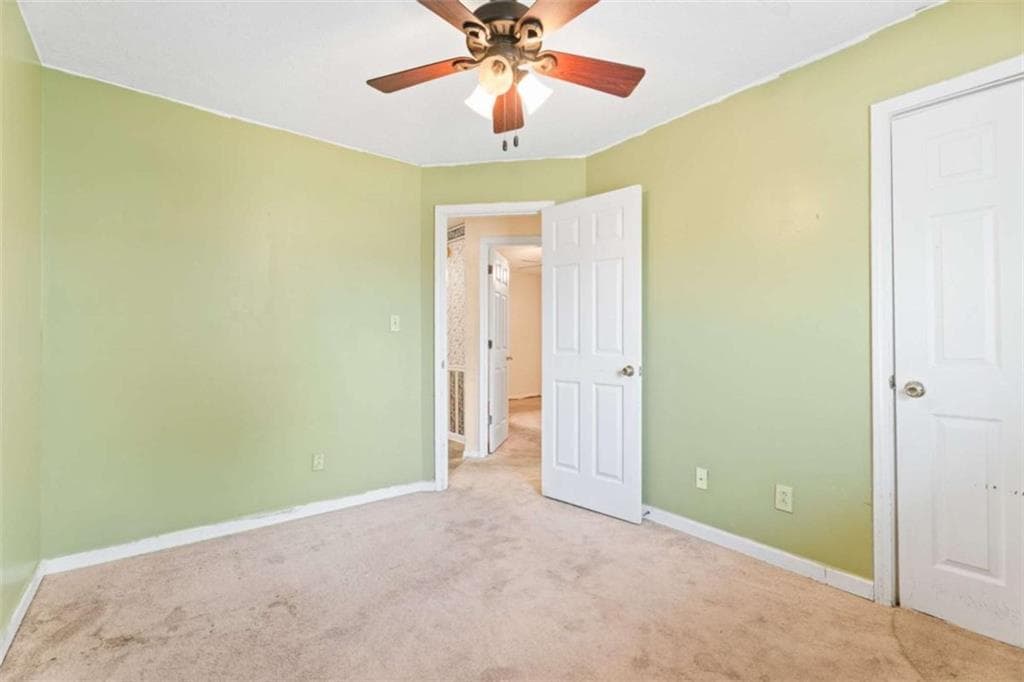 3 bedroom, 2 bathroom, 1,404 sq ft single family residence under contract at 8 Oak Street, Newnan, GA 30263 — photo 9