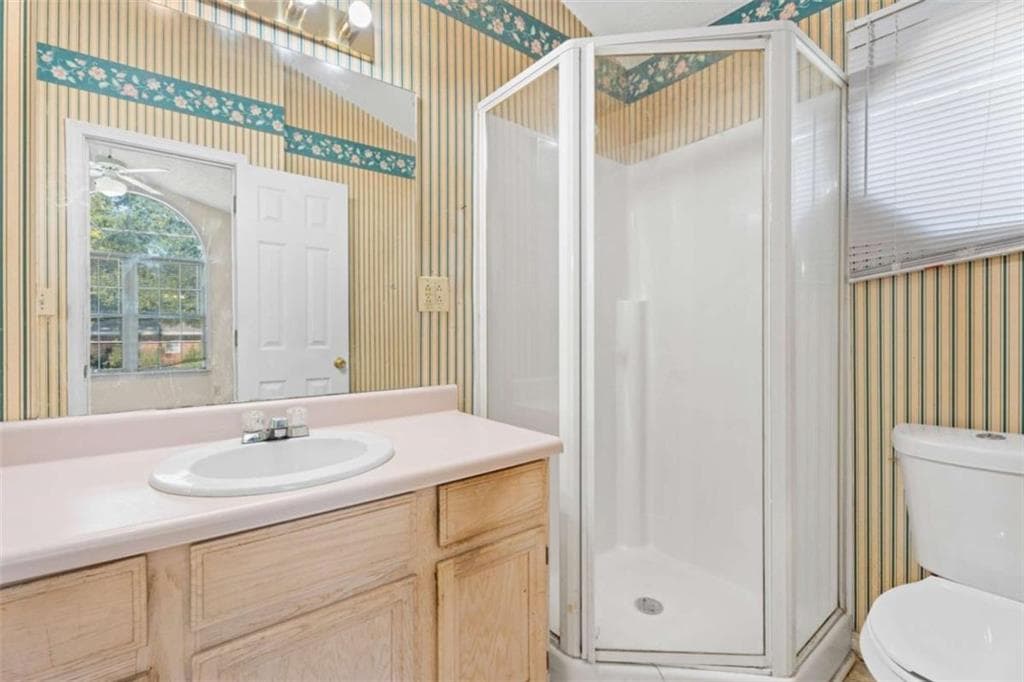 3 bedroom, 2 bathroom, 1,404 sq ft single family residence under contract at 8 Oak Street, Newnan, GA 30263 — photo 10