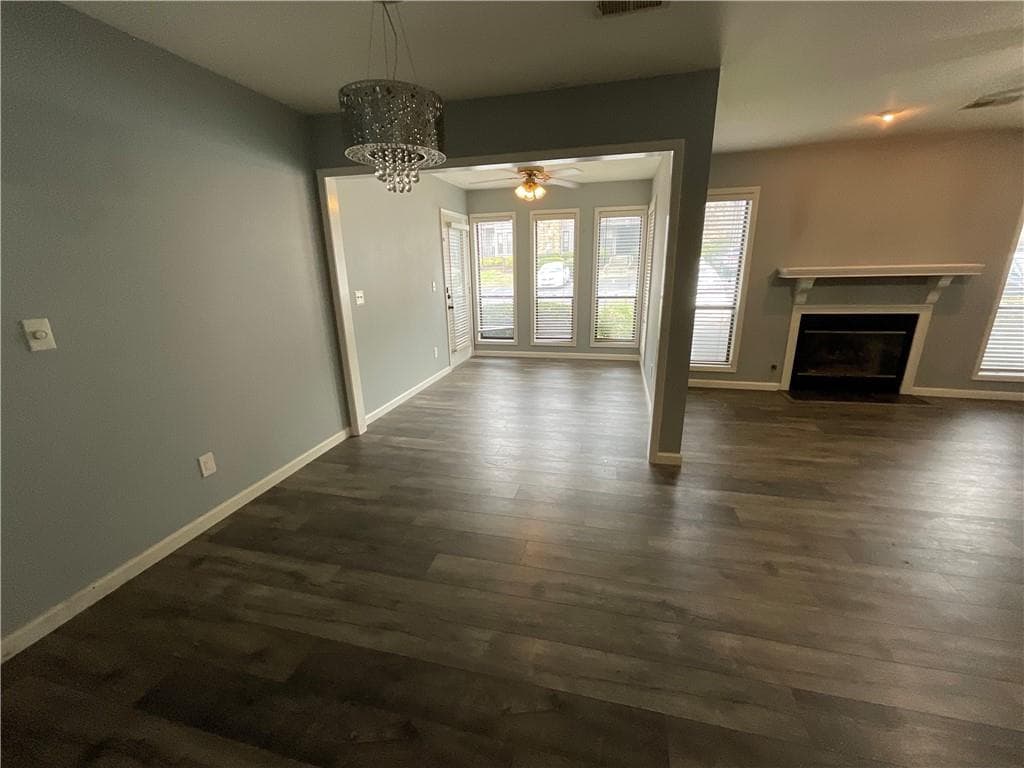 2 bedroom, 2 bathroom, 1,182 sq ft condominium for sale at 3969 Woodridge Way, Tucker, GA 30084 — photo 6