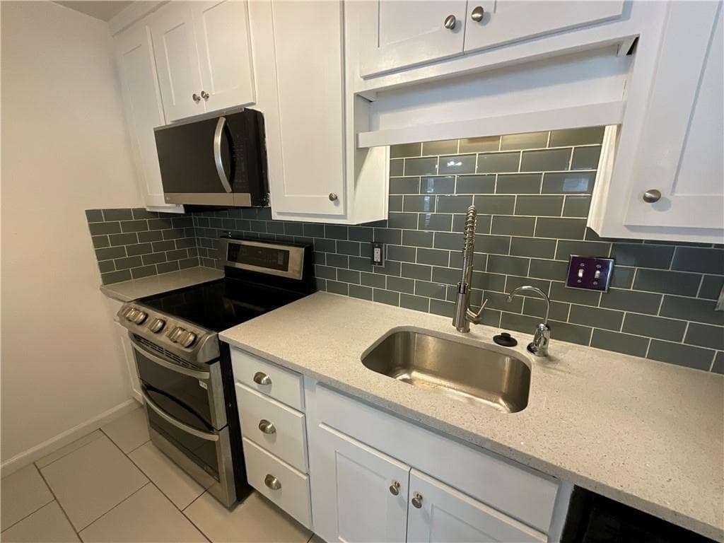 2 bedroom, 2 bathroom, 1,182 sq ft condominium for sale at 3969 Woodridge Way, Tucker, GA 30084 — photo 9