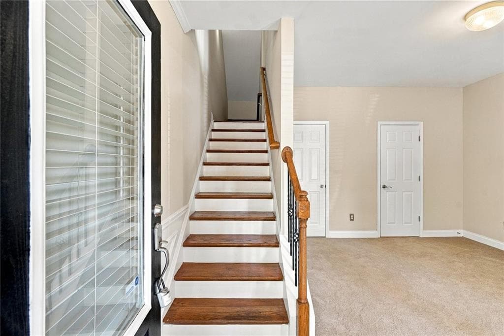 2 bedroom, 4 bathroom, 1,270 sq ft townhouse for sale at 217 16th Street 6, Atlanta, GA 30363 — photo 2