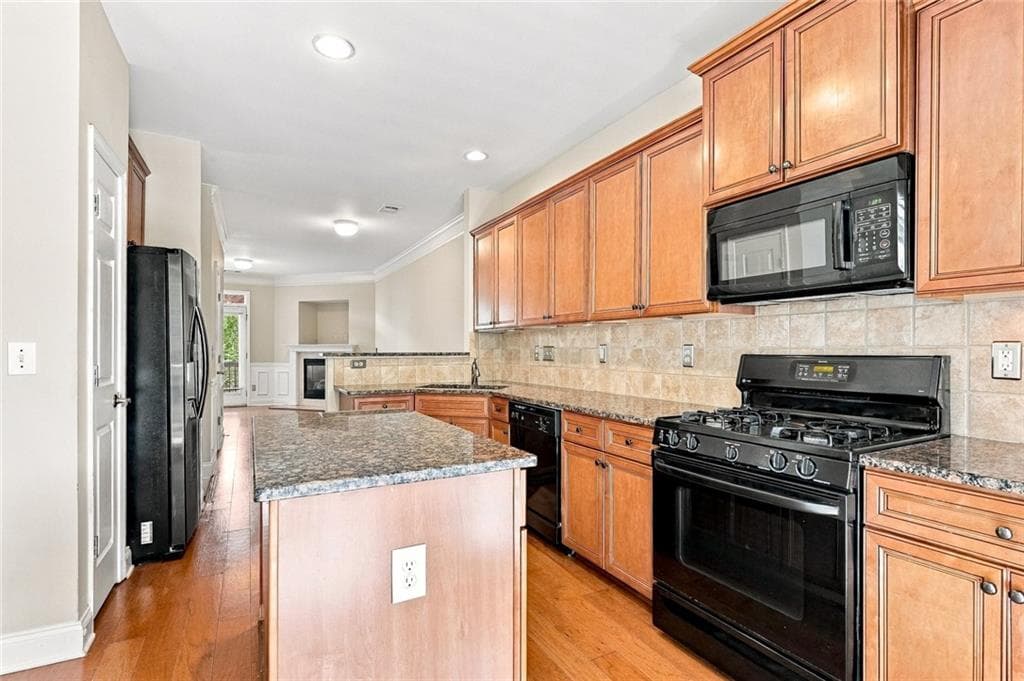2 bedroom, 4 bathroom, 1,270 sq ft townhouse for sale at 217 16th Street 6, Atlanta, GA 30363 — photo 6