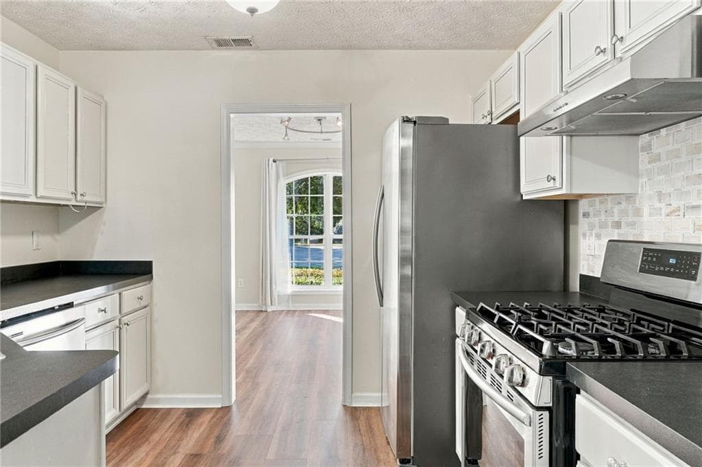 3 bedroom, 3 bathroom, 1,816 sq ft single family residence for sale at 4458 High Gate Drive, Acworth, GA 30101 — photo 8