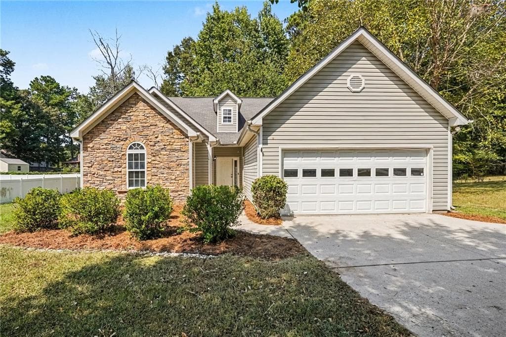 3 bedroom, 2 bathroom, 1,510 sq ft single family residence for sale at 311 Sweetbriar Lane, Griffin, GA 30224