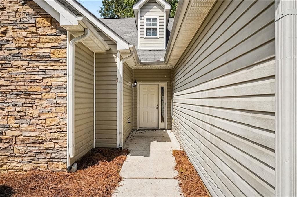 3 bedroom, 2 bathroom, 1,510 sq ft single family residence for sale at 311 Sweetbriar Lane, Griffin, GA 30224 — photo 4