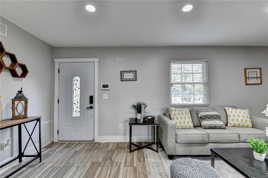3 bedroom, 2 bathroom, 1,320 sq ft single family residence for sale at 4391 Bryant Drive, Lilburn, GA 30047 — photo 4