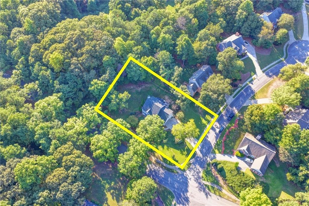 5 bedroom, 4 bathroom, 3,781 sq ft single family residence for sale at 3505 Silver Vista Court, Cumming, GA 30041 — photo 6