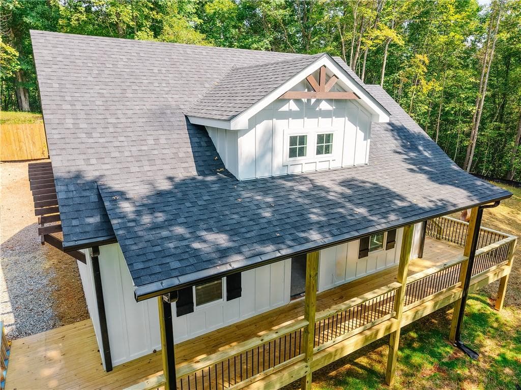3 bedroom, 2 bathroom, 1,202 sq ft single family residence for sale at 650 Duffy Grizzle Road, Dahlonega, GA 30533