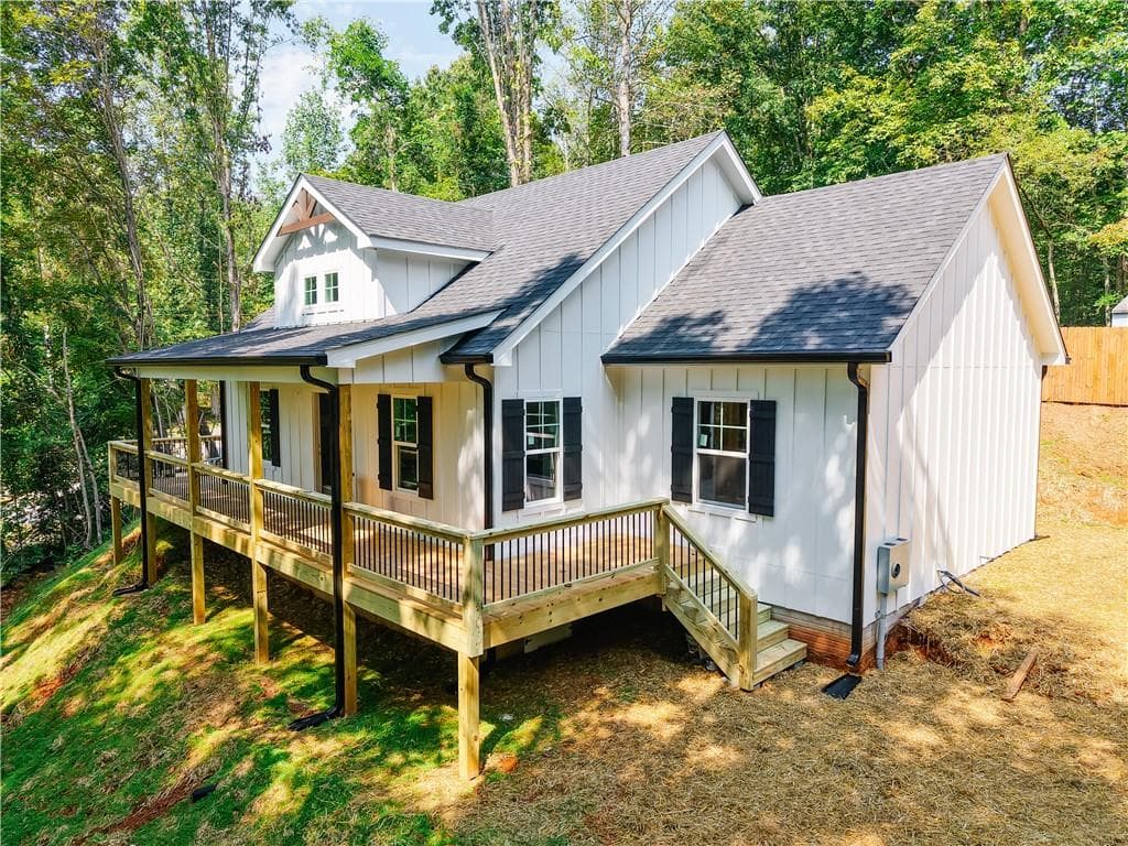 3 bedroom, 2 bathroom, 1,202 sq ft single family residence for sale at 650 Duffy Grizzle Road, Dahlonega, GA 30533 — photo 2