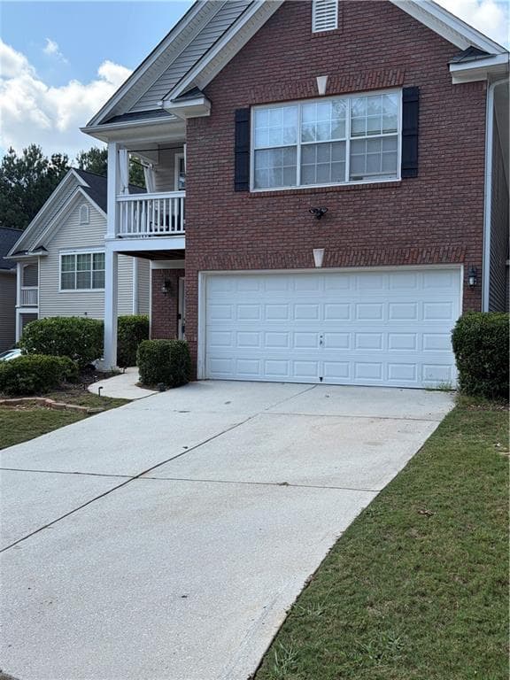 3 bedroom, 3 bathroom, 1,833 sq ft single family residence for sale at 667 Lakes Circle, Lithonia, GA 30058