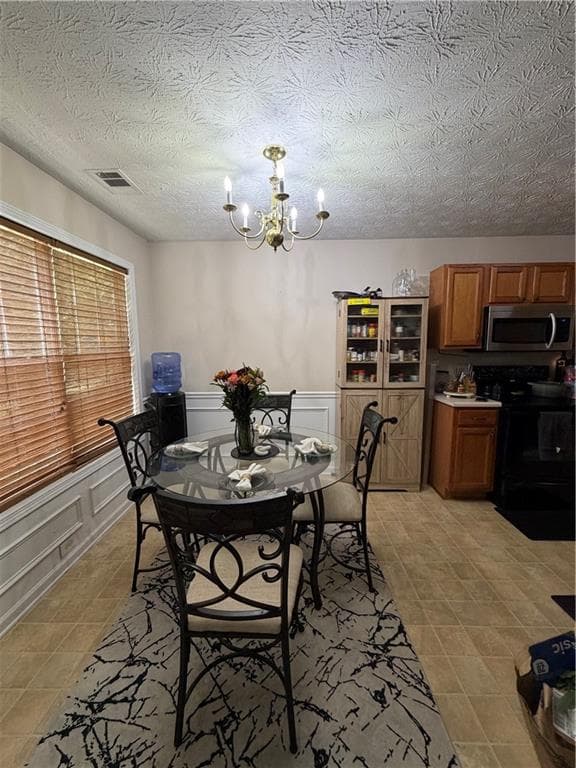 3 bedroom, 3 bathroom, 1,833 sq ft single family residence for sale at 667 Lakes Circle, Lithonia, GA 30058 — photo 5