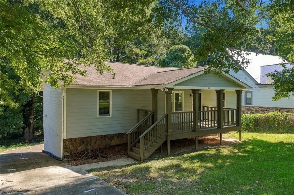 3 bedroom, 2 bathroom, 1,222 sq ft single family residence for sale at 1003 Salisbury Trail, Riverdale, GA 30296 — photo 4
