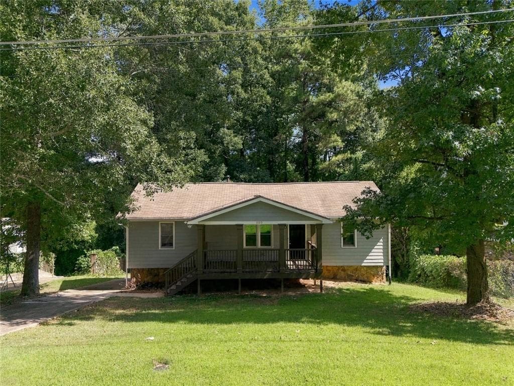 3 bedroom, 2 bathroom, 1,222 sq ft single family residence for sale at 1003 Salisbury Trail, Riverdale, GA 30296