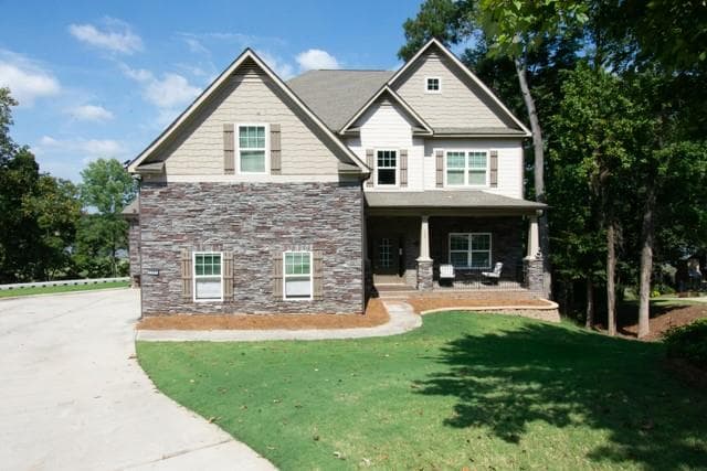 7 bedroom, 6 bathroom, 5,396 sq ft single family residence for sale at 1001 Overlook Drive, Villa Rica, GA 30180