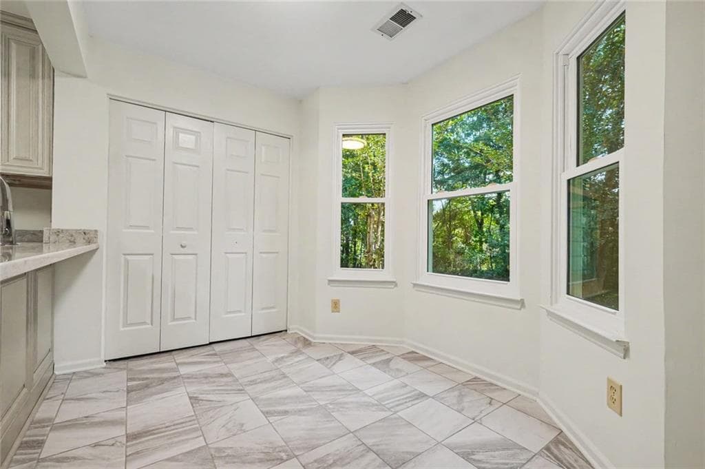 3 bedroom, 3 bathroom, 1,707 sq ft single family residence for sale at 4496 Whitt Station Run NW Run, Acworth, GA 30101 — photo 4