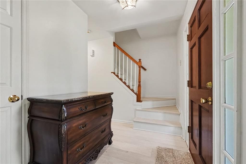 3 bedroom, 3 bathroom, 1,707 sq ft single family residence for sale at 4496 Whitt Station Run NW Run, Acworth, GA 30101 — photo 8