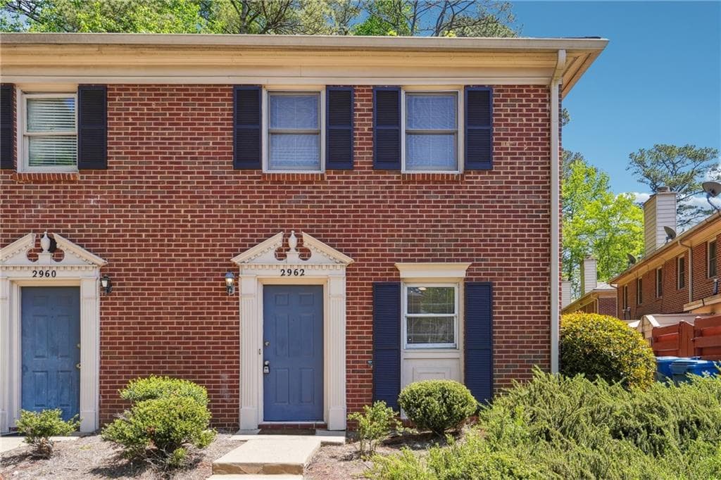 2 bedroom, 3 bathroom, 1,260 sq ft home for sale at 2962 Webb Bridge Road, Alpharetta, GA