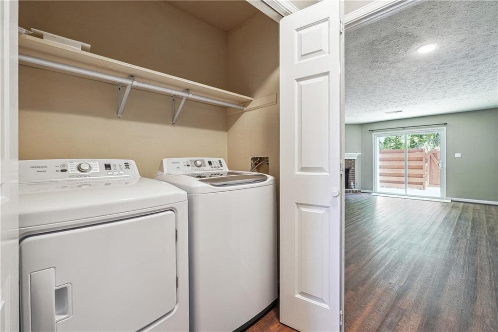 2 bedroom, 3 bathroom, 1,260 sq ft townhouse for sale at 2962 Webb Bridge Road, Alpharetta, GA 30009 — photo 9