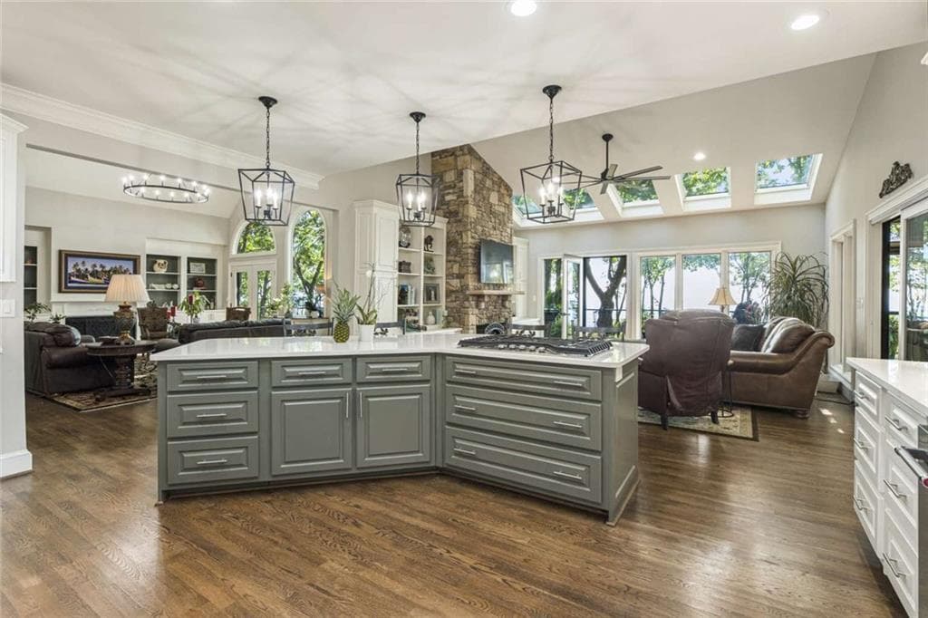 4 bedroom, 5 bathroom, 4,519 sq ft single family residence for sale at 912 Mcelroy Mountain Drive, Big Canoe, GA 30143 — photo 4