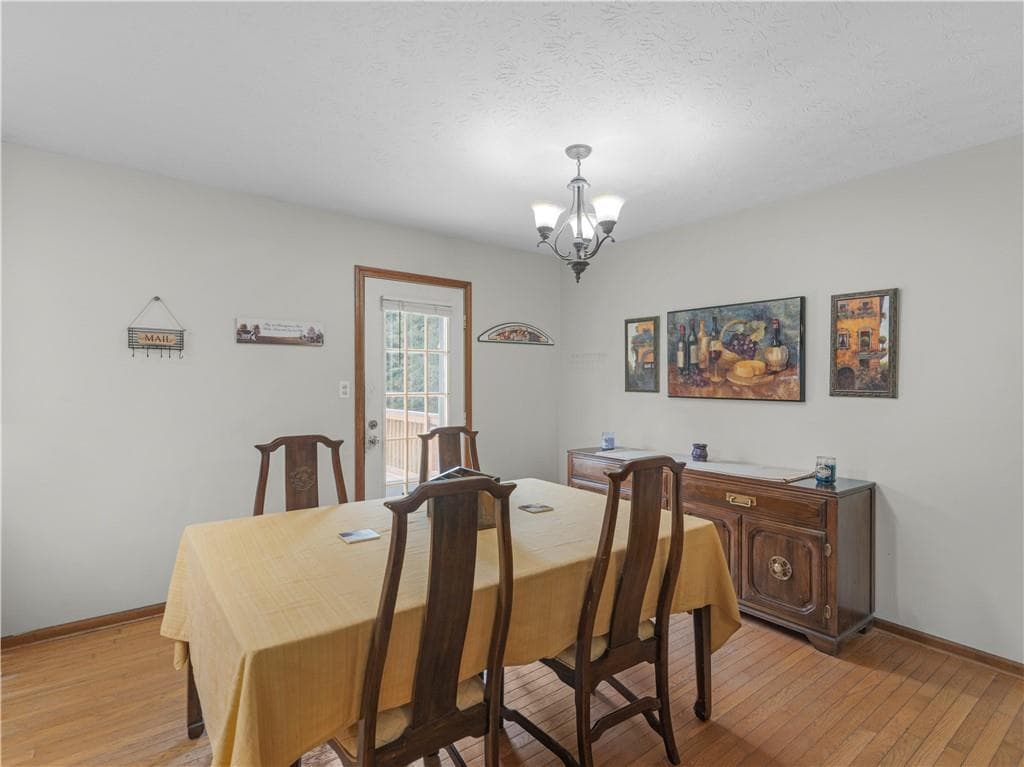 3 bedroom, 2 bathroom, 1,184 sq ft single family residence for sale at 2065 Gum Creek Lane, Loganville, GA 30052 — photo 6