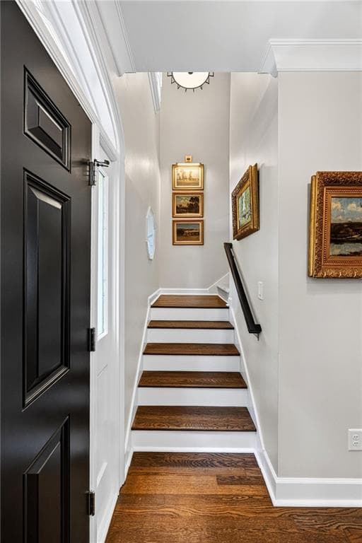 4 bedroom, 4 bathroom, 2,204 sq ft townhouse under contract at 36 Pointe Terrace, Atlanta, GA 30339 — photo 3
