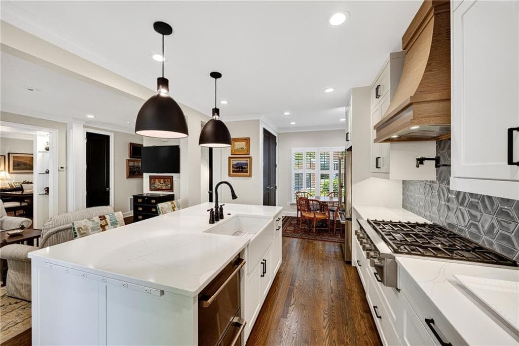 4 bedroom, 4 bathroom, 2,204 sq ft townhouse under contract at 36 Pointe Terrace, Atlanta, GA 30339 — photo 7