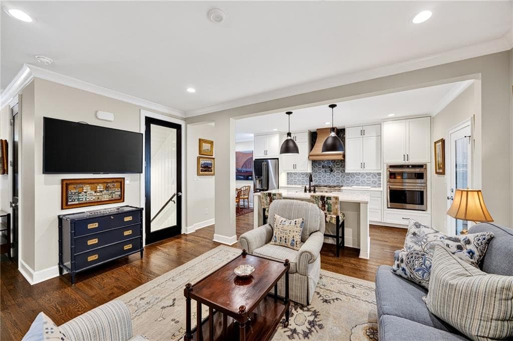 4 bedroom, 4 bathroom, 2,204 sq ft townhouse under contract at 36 Pointe Terrace, Atlanta, GA 30339 — photo 8