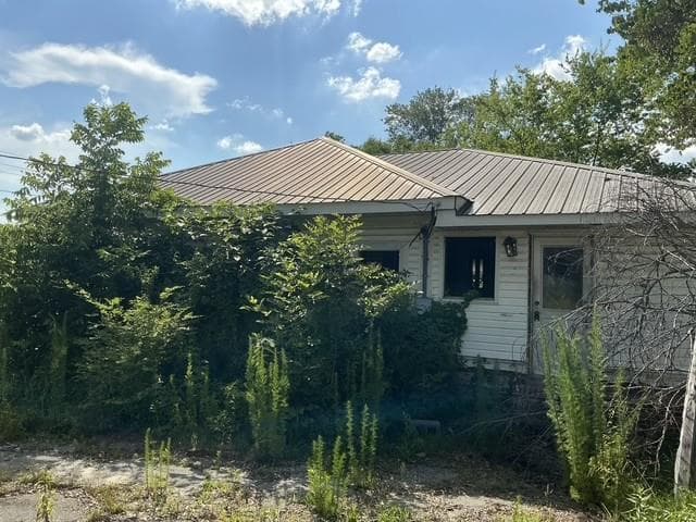 3 bedroom, 2 bathroom, 1,540 sq ft single family residence under contract at 153 Henderson Bend Road, Calhoun, GA 30701 — photo 7