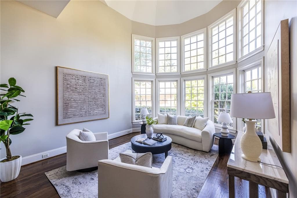 5 bedroom, 7 bathroom, 4,150 sq ft single family residence for sale at 825 Glengate Place, Atlanta, GA 30328 — photo 9