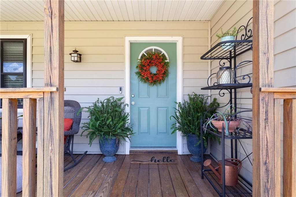 3 bedroom, 2 bathroom, 1,894 sq ft single family residence for sale at 110 Allenwood Road, Fayetteville, GA 30214 — photo 4