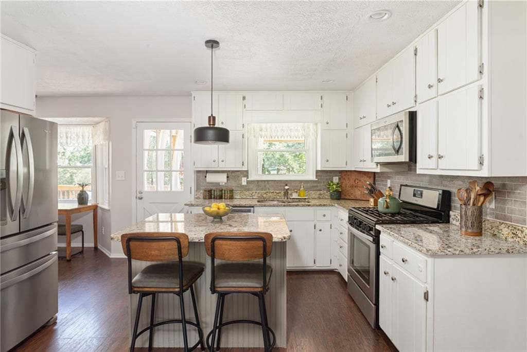 3 bedroom, 2 bathroom, 1,894 sq ft single family residence for sale at 110 Allenwood Road, Fayetteville, GA 30214 — photo 10