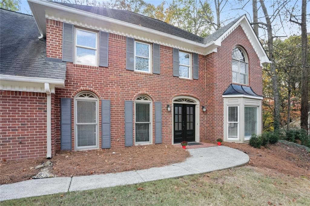 5 bedroom, 3 bathroom, 3,306 sq ft single family residence for sale at 3520 Billingsley Drive, Marietta, GA 30062 — photo 2